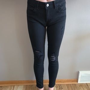 black ripped american eagle jeggings